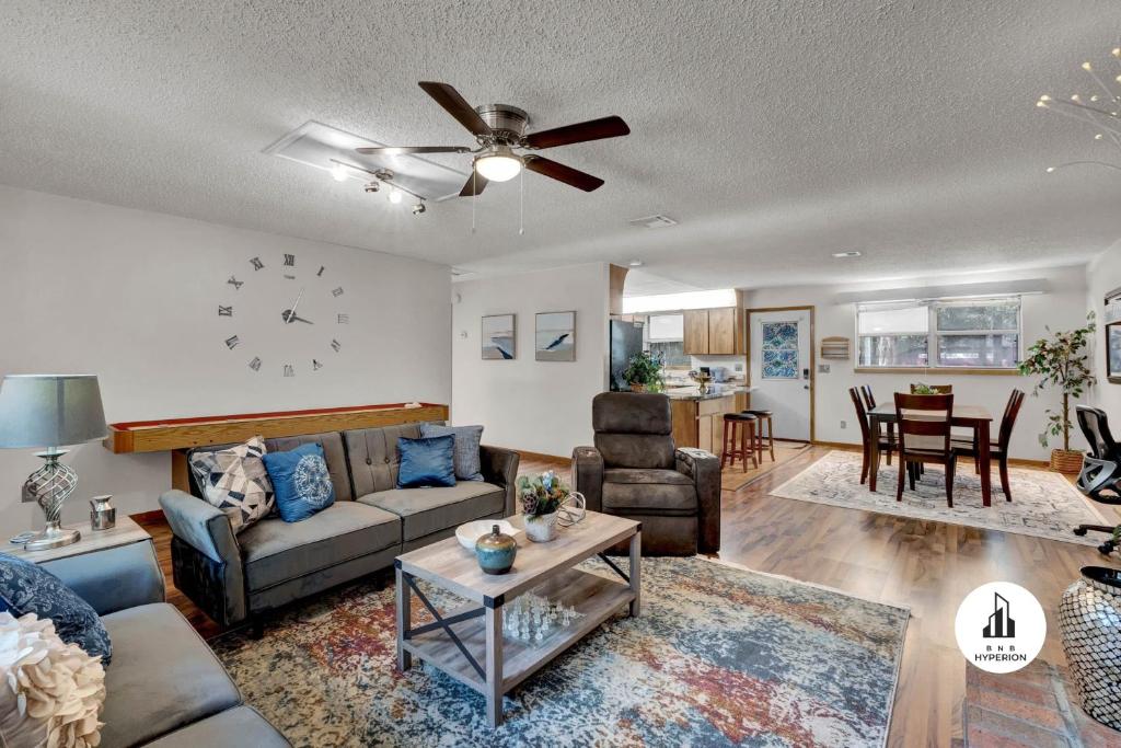 Uhost AI - Get Cozy & Relax! 4BR, 2BA, Hot Tub, Eustis