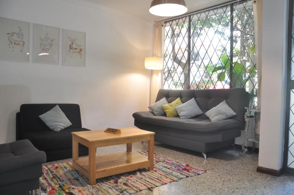 Laureles, casa completa y amplia para grupos grandes - 4
