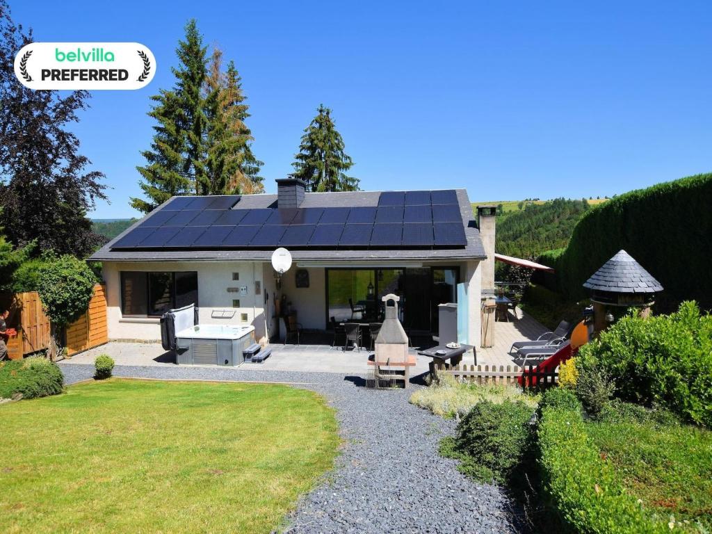 Jacuzzi Retreat, Ardennes, Filly