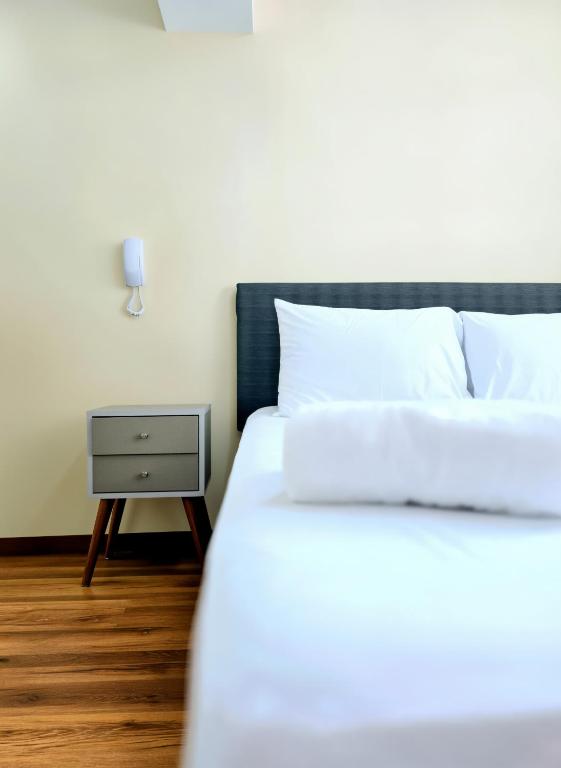 1B Executive Suite Lima Smart TV 404 - 3