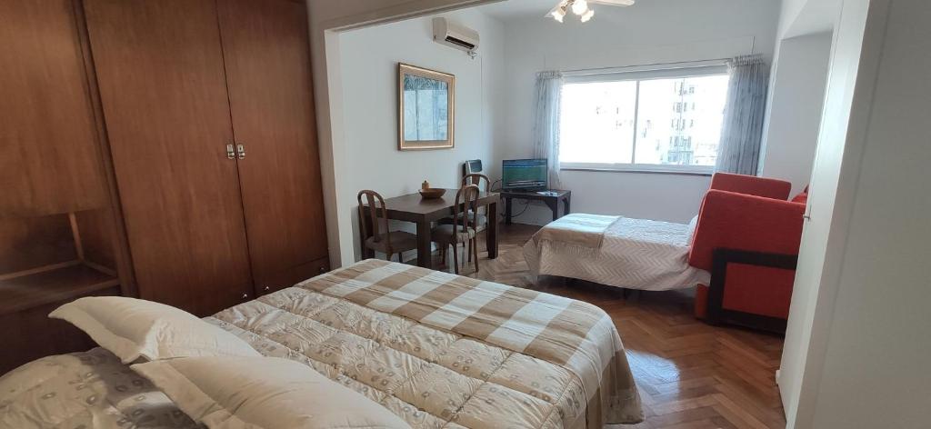 Spacious Retreat Studio near Obelisk - 2