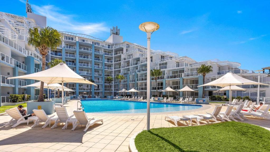 Allure, Ettalong Beach