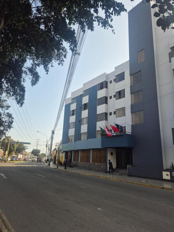 Hotel Naciones Unidas - 3