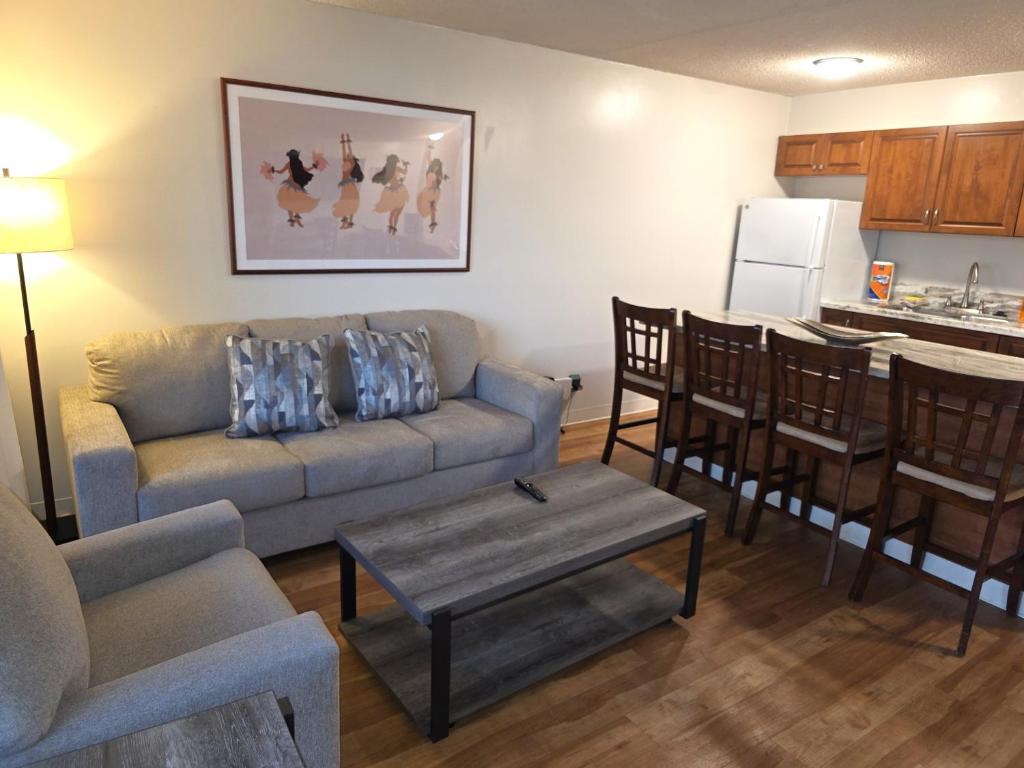 Tower 1 Suite 2705 - QQS, Honolulu