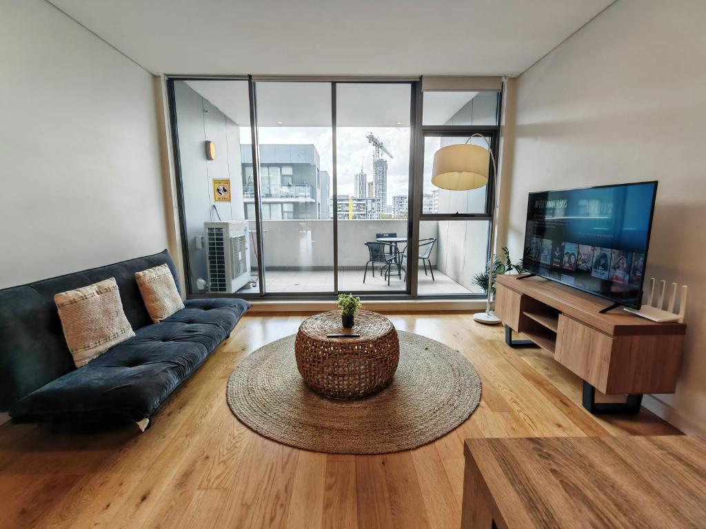 2BR apt close to MQ shopping centre and university, Sydney