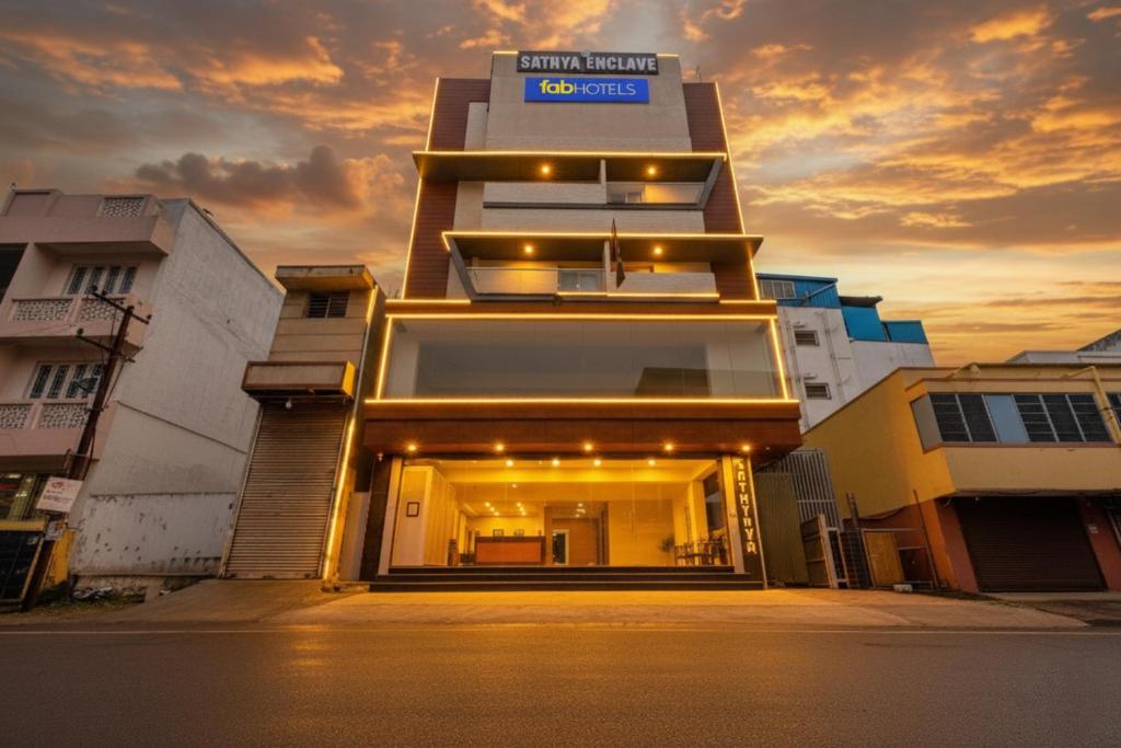 Via Sathya Comforts - Nr Commercial Street, Bengalúr