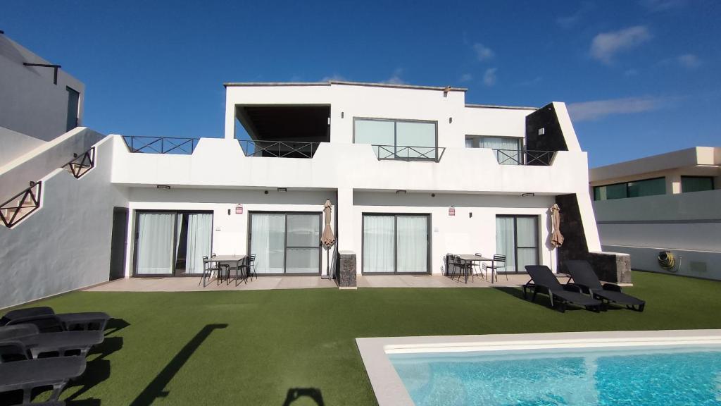 Seascape pool, air con, view, adult only, Corralejo