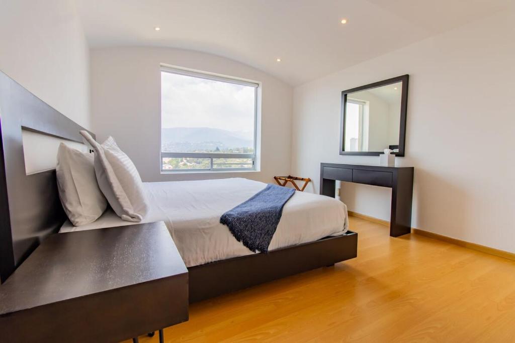 Capitalia Modern Condo with High-Speed Wi-Fi - 4