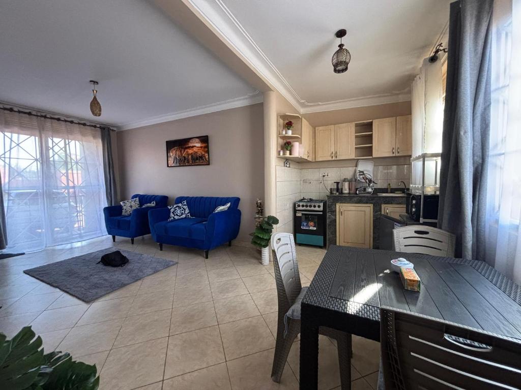 Phoenix Places, Kampala