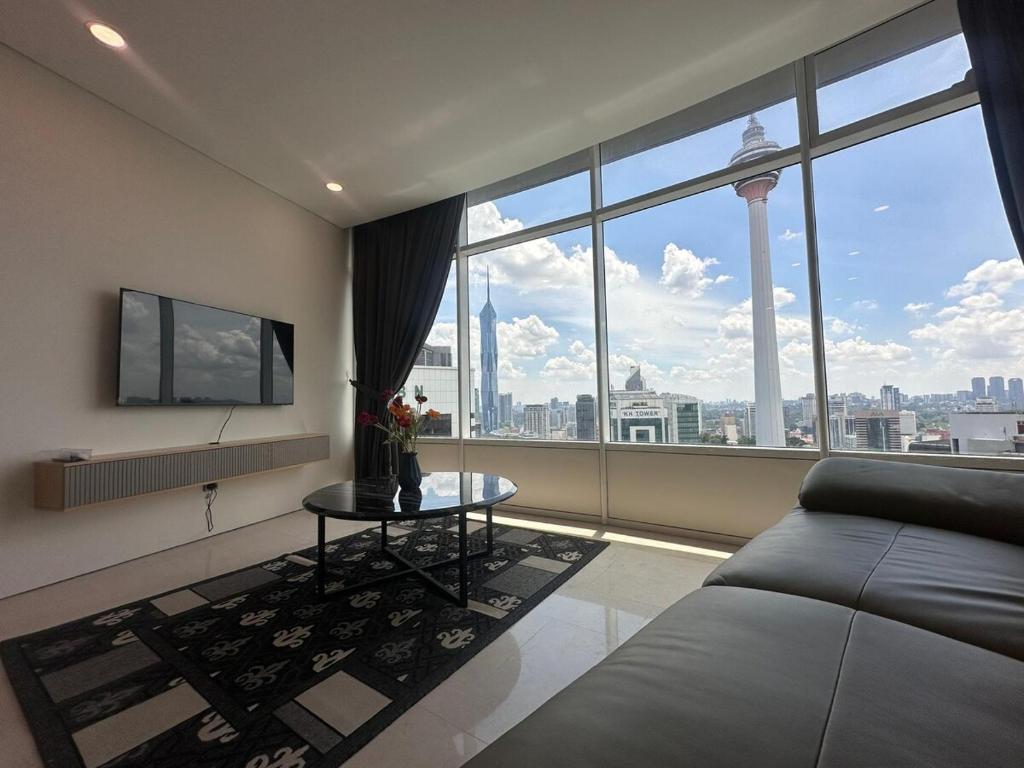 Newly Renovated 3 Bedroom Vortex Suites KLCC by Tharwa, Kuala Lumpur