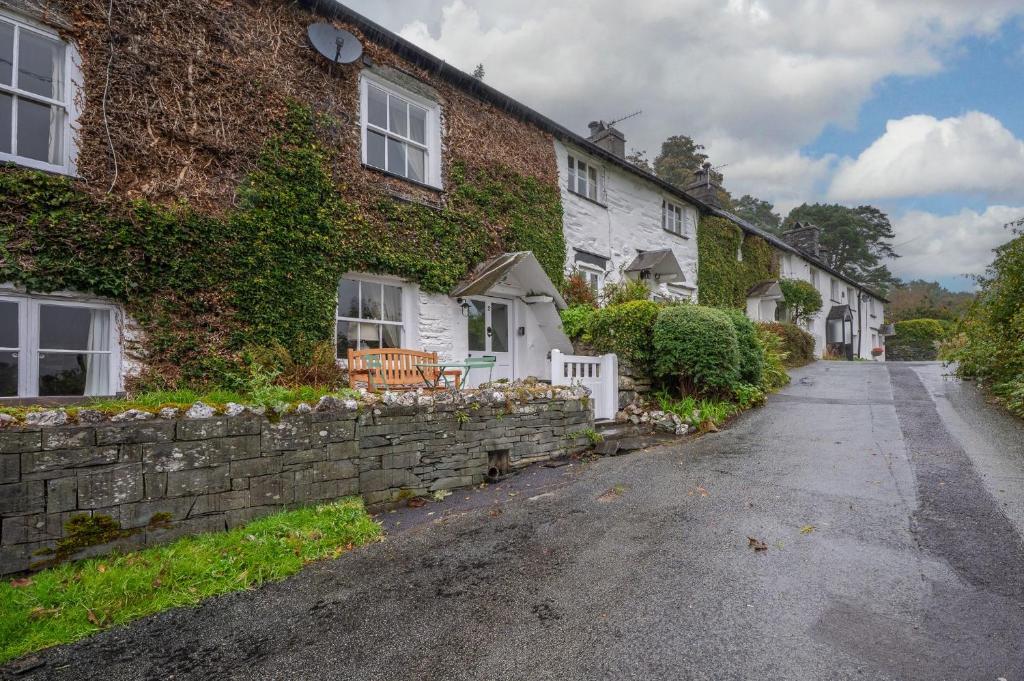 The Sheiling, Traditional Lakeland Cottage, Coniston, Coniston