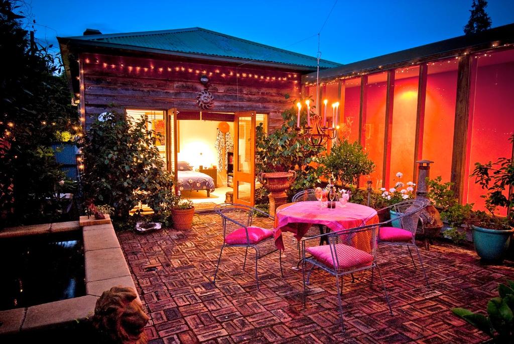 At Eleven - La Petite Maison, Sandy Bay