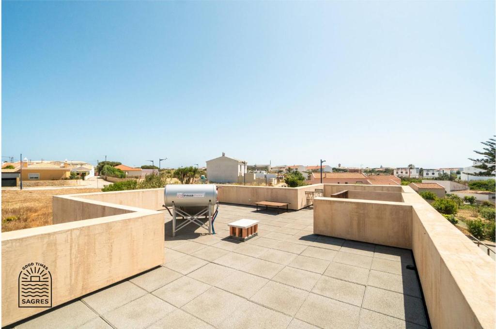 Good Times Sagres, Sagres