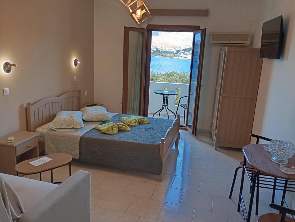 Akrogiali Rooms & Studios, Drymonas