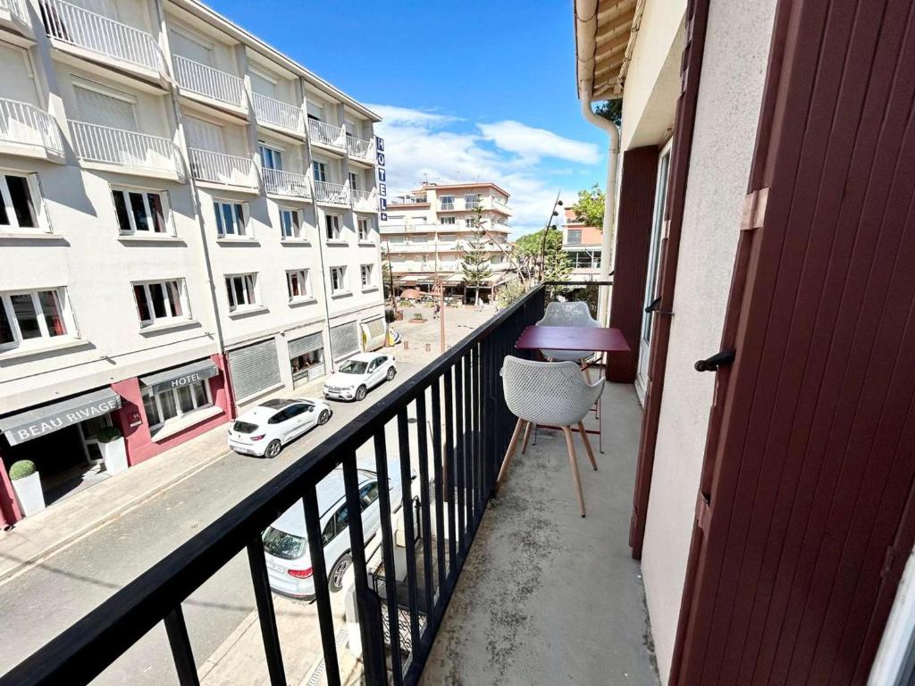 Appartement deux pièces climatisé situé au centre plage -AR110-108 - 3