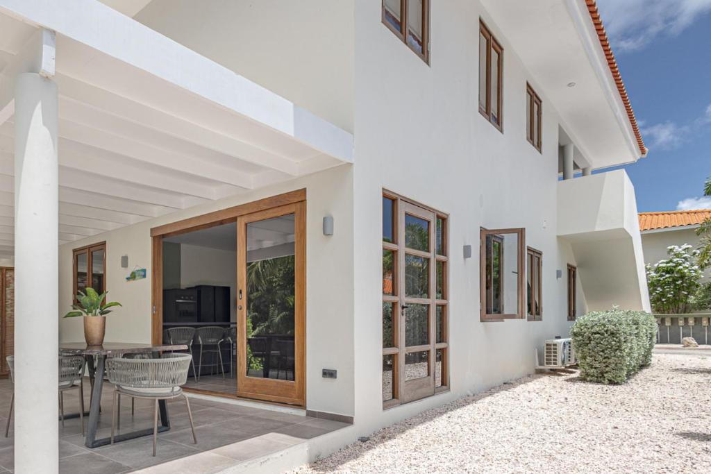 Pal'i Koko, modern appartement 5 min vanaf Mambo, Willemstad