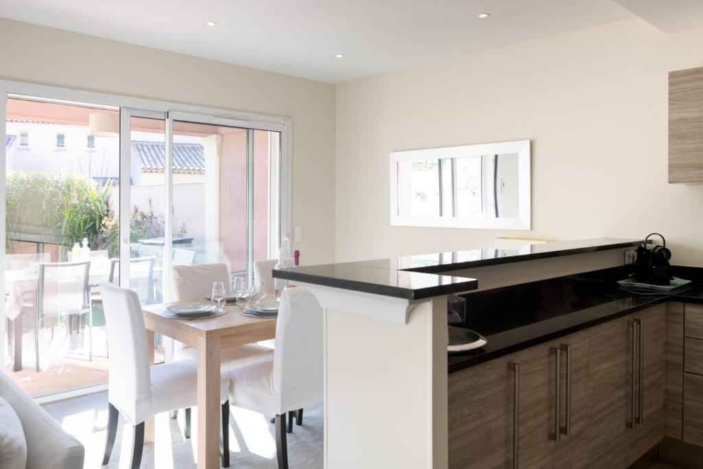 Very bright villa with garden and terrace - 5