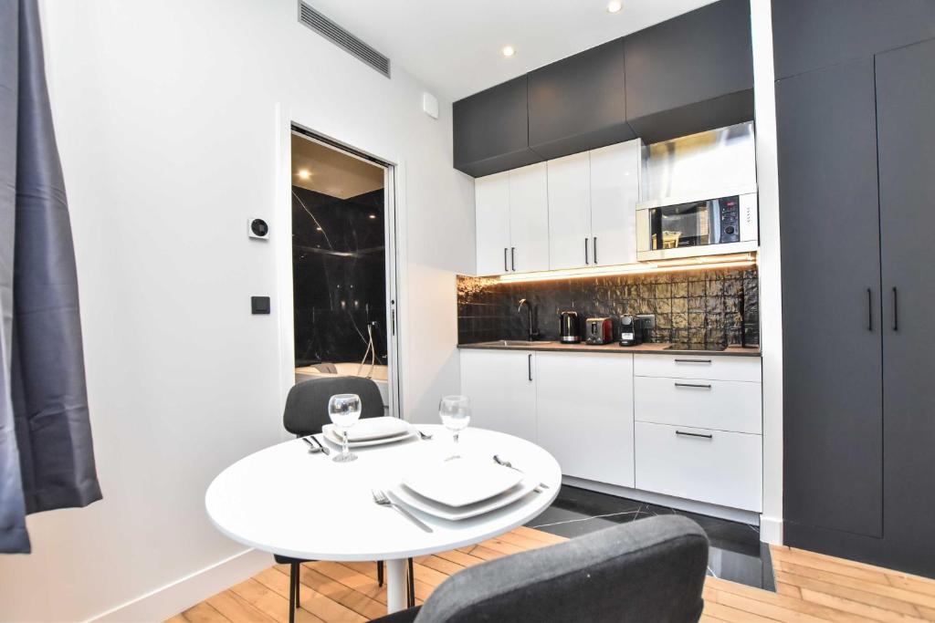 Chic studio w jacuzzi - 2P - near Palais Garnier - 3