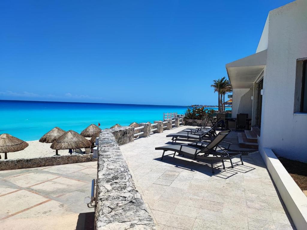 Beach Front Flat!!!, Cancún