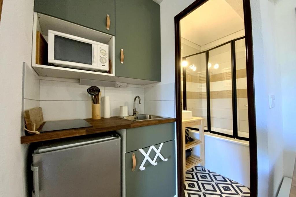 The Edelweiss- Renovated studio for 4 people! - 3