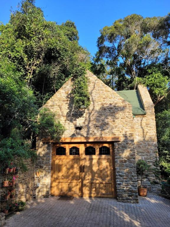 Stone Cottage With Sea Views, Wilderness