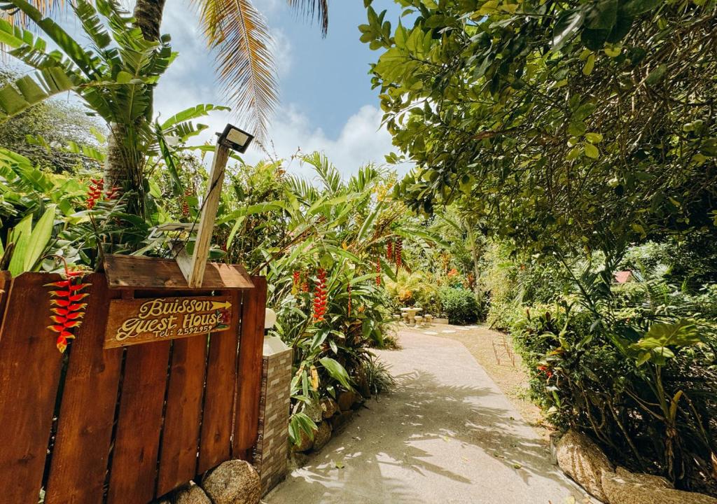 Buisson Guesthouse, La Digue