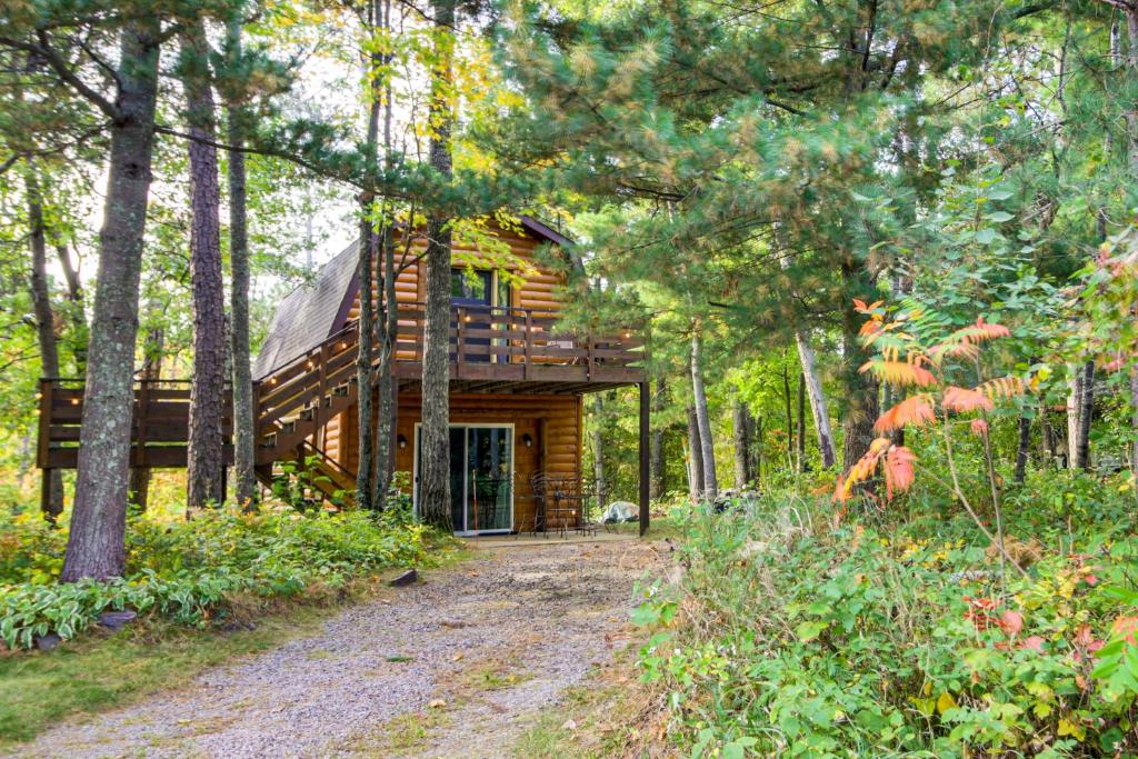 Fish, Hike and More Cozy Brainerd Cabin, Brainerd
