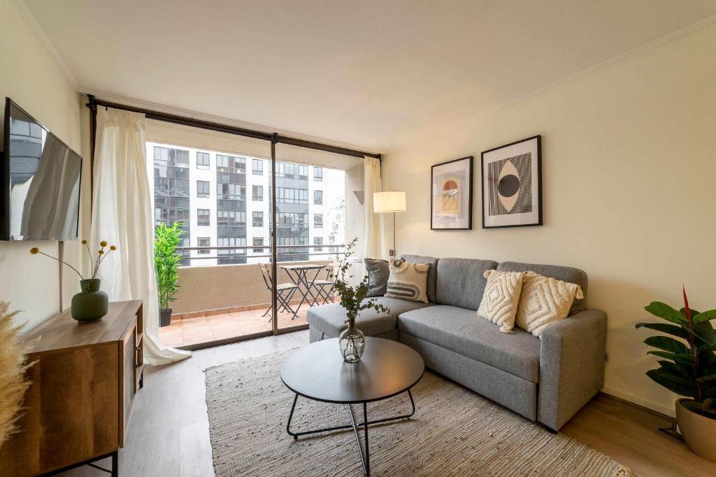 Discover Las Condes 2D2B ideal for 4 people, Santiago