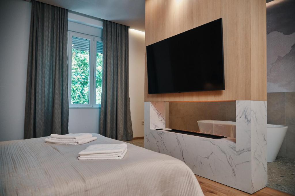 Nude Elegance Suite - 3