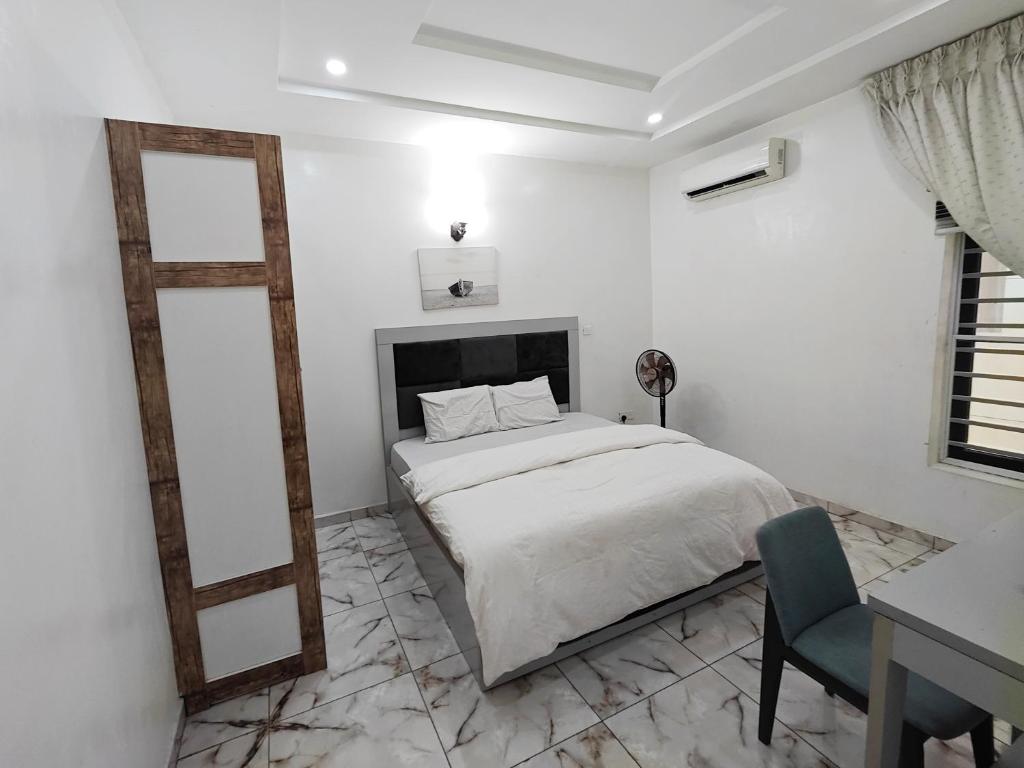 Abuja Shortlet City with 24hr power, Wifi, Fully Secured Environment, Abudža