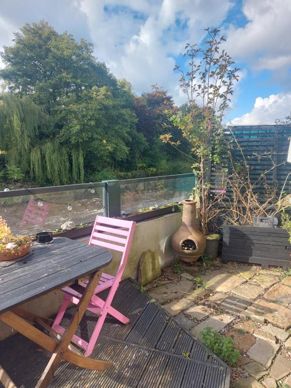 Restful Attic Room in Riverside Spot, Mytholmroyd photo 6