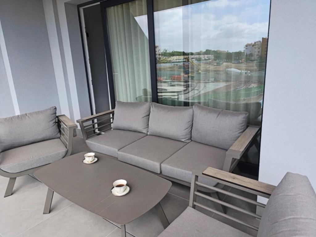 Luxury Apartment with Terrace - 5