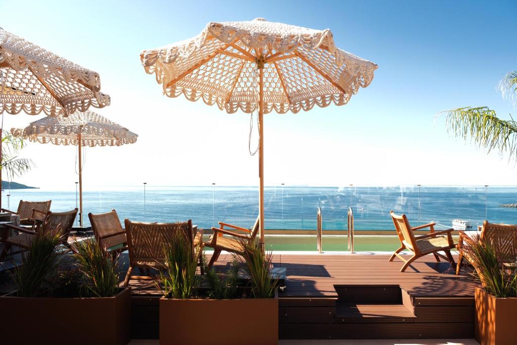 Saint Nicolas Hotel, Himare