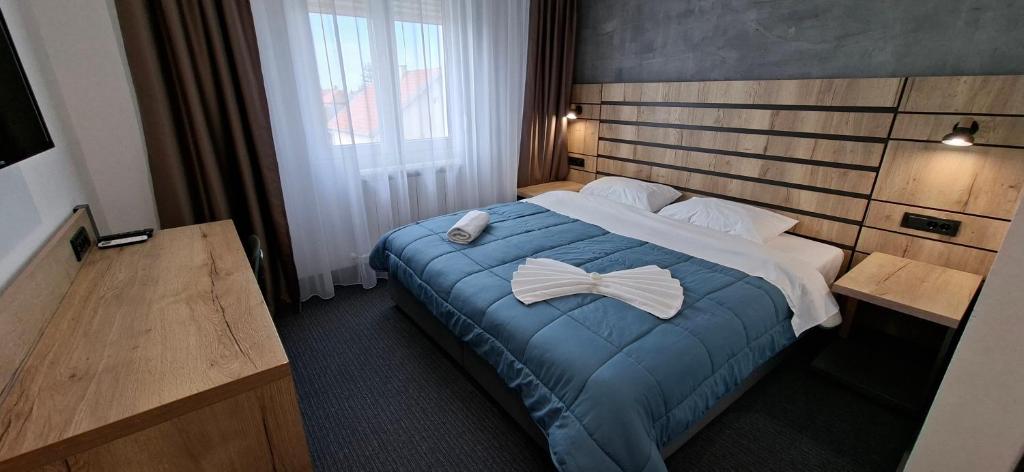 Sremski Kutak, Stara Pazova