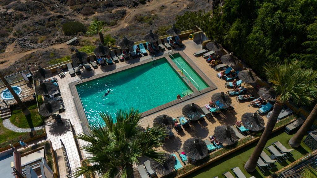 The Harbour Club — Swimming pool in Acantilado de los Gigantes, Canary Islands