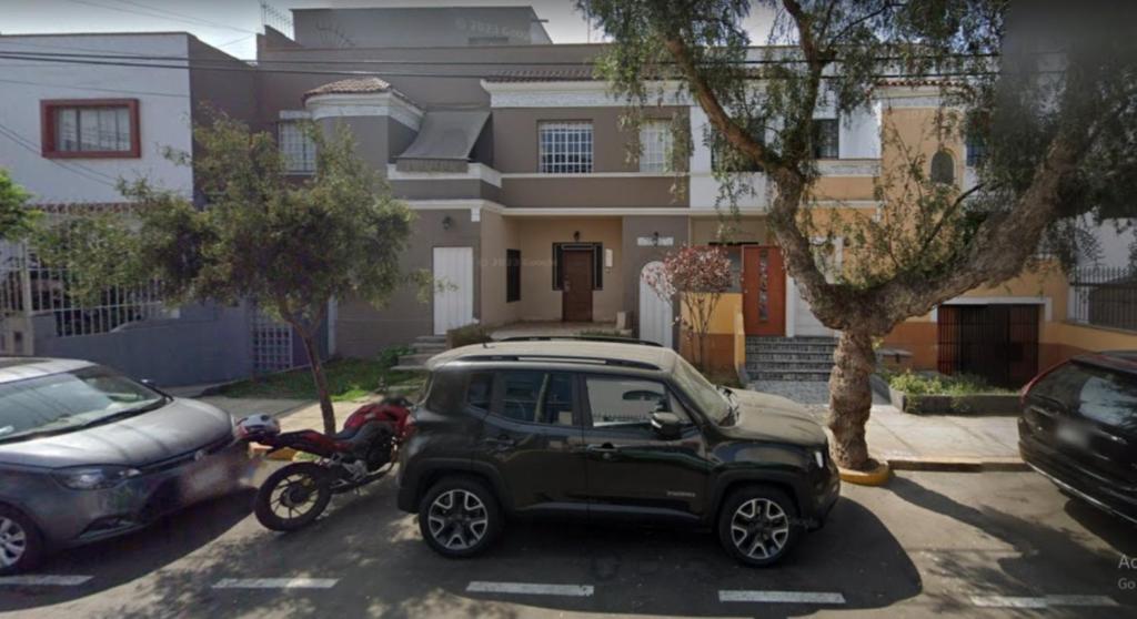 Miraflores Private Rooms - 1