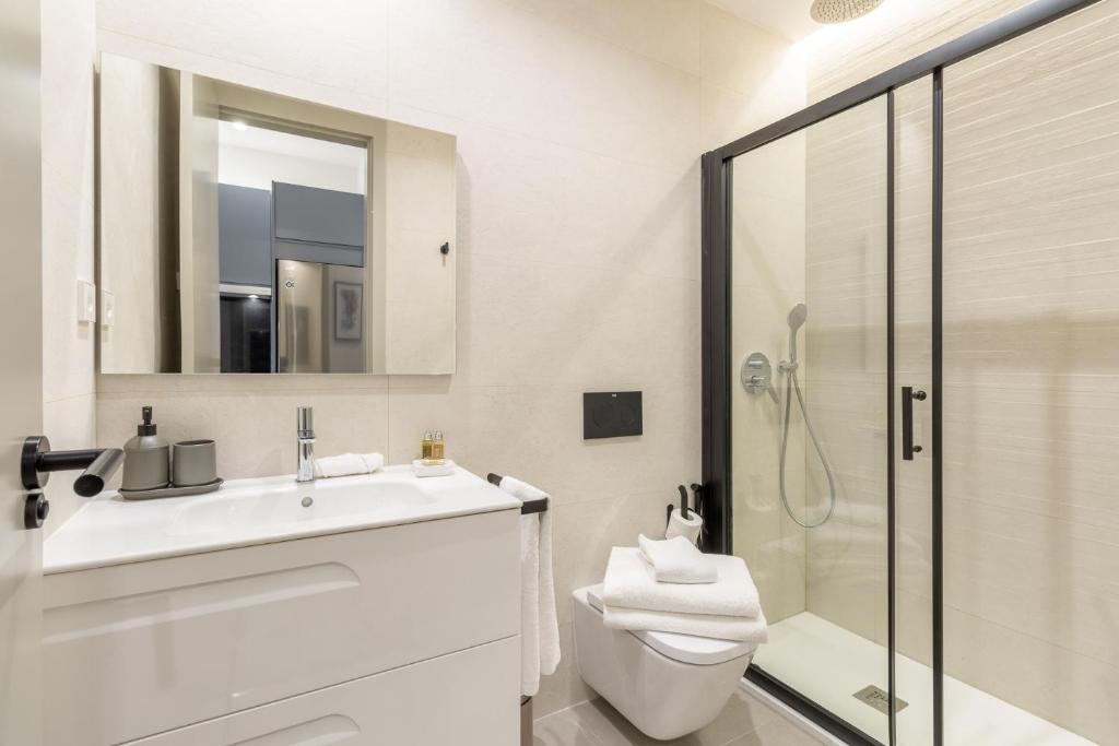 Charming Studio for Two in Beautiful Chamberí - 2