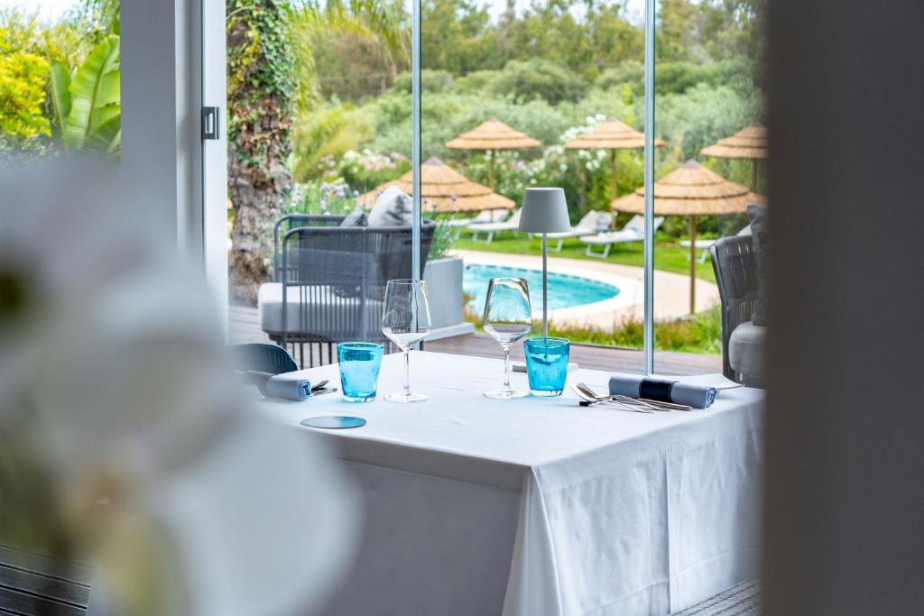 Cala Sinzias Resort — Restauracje i bary in Castiadas, Sardynia