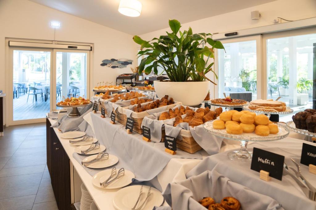 Cala Sinzias Resort — Restauracje i bary in Castiadas, Sardynia