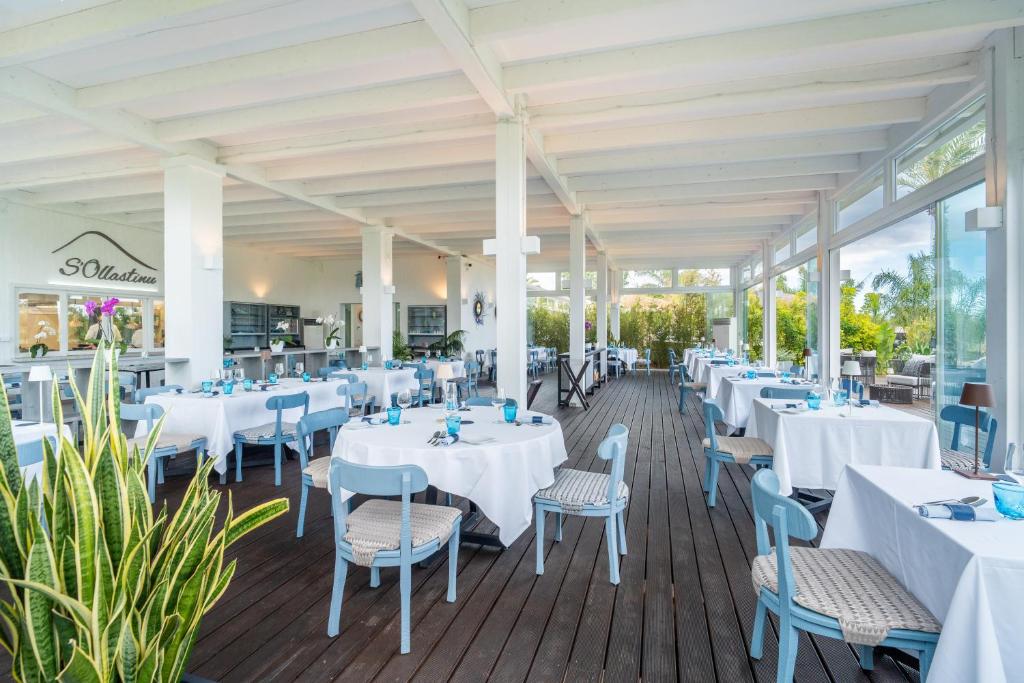 Cala Sinzias Resort — Restauracje i bary in Castiadas, Sardynia