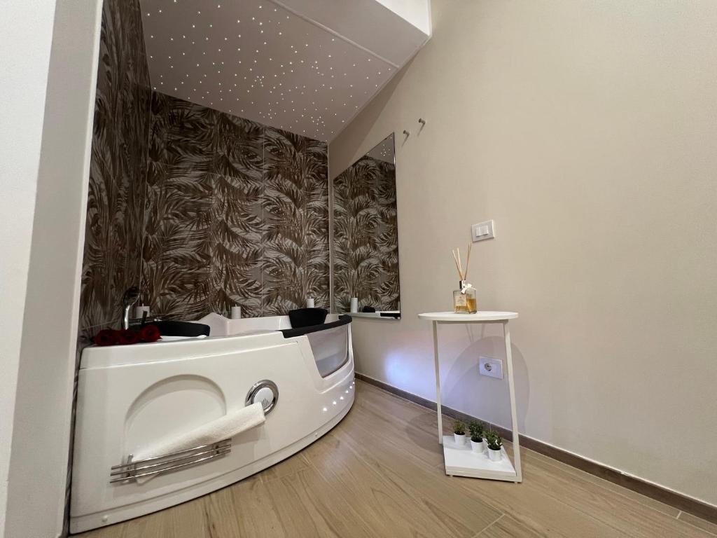 Gianvenuti House Rome - Metro A with Jacuzzi - 5