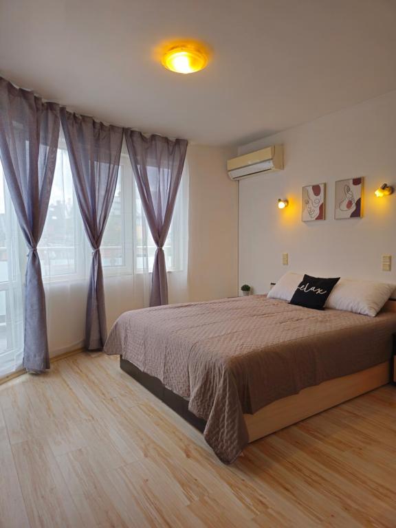 Central Sofia Apartment & FREE Underground Garage, Sofia