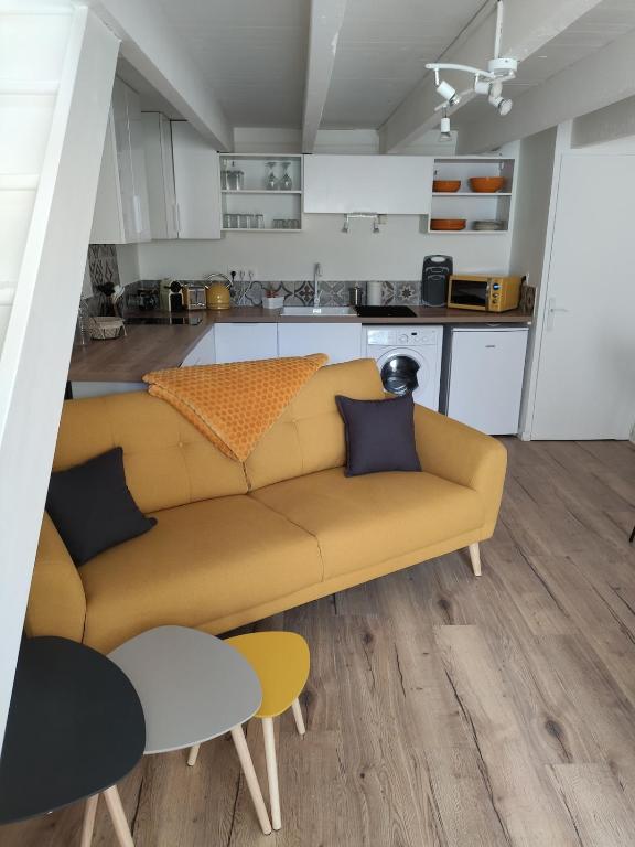 Chez madame Hulotte - 1