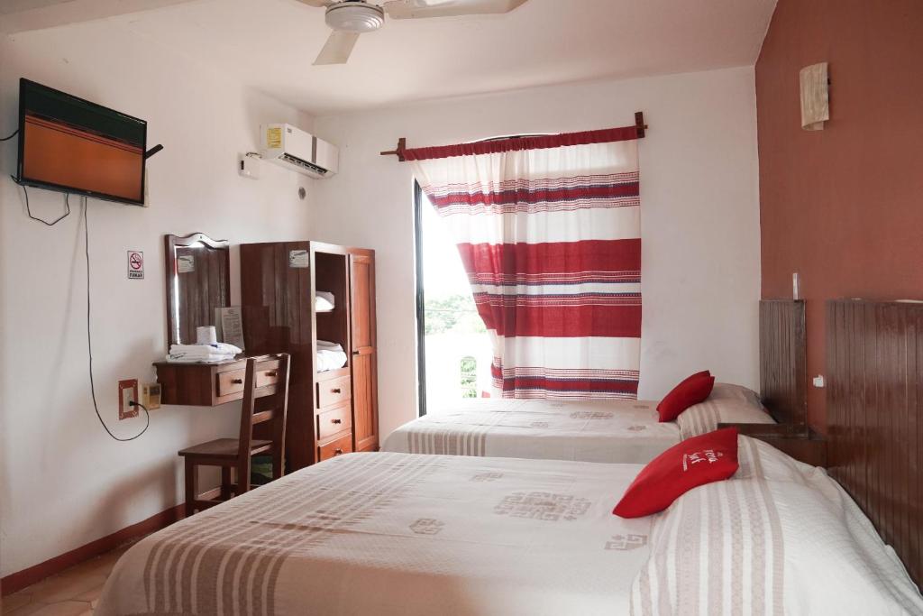 Arena Surf Hotel, Puerto Escondido - 2