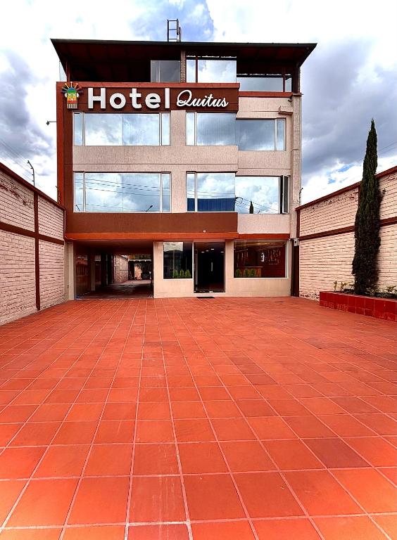 Hotel Quitus Airport - 1