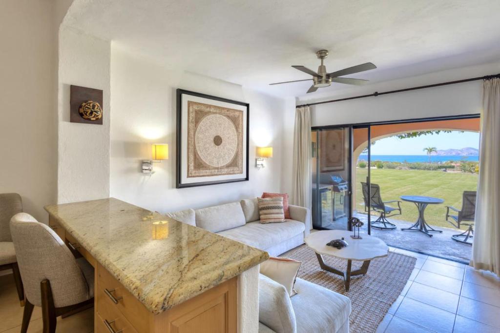 Serene Oceanfront Paradise Condo - 1