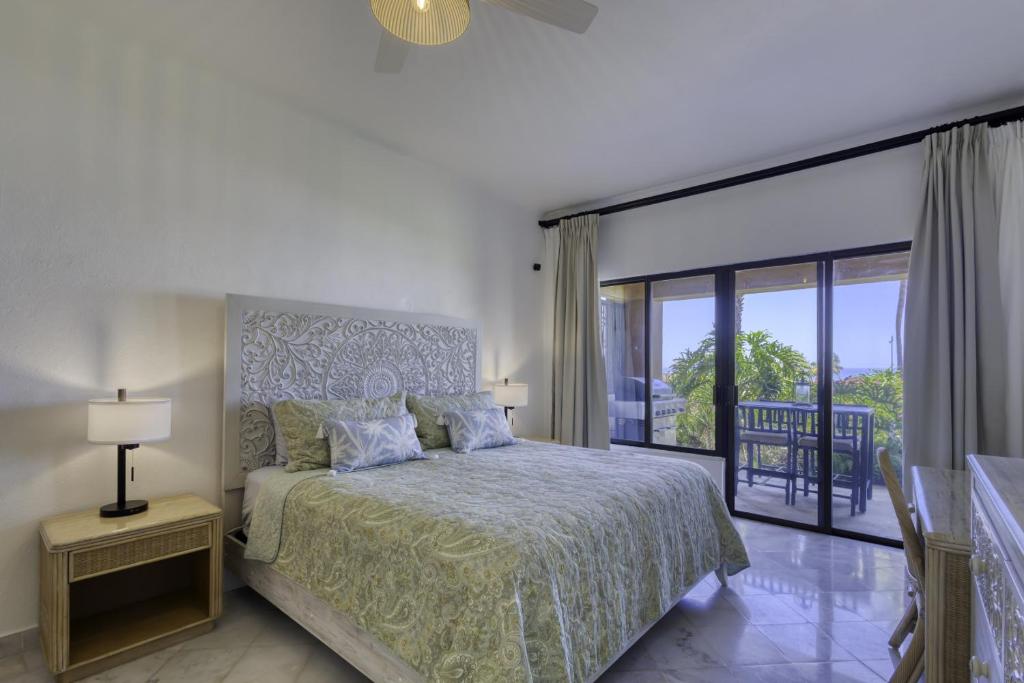 Beautiful Beachfront Condo With Spectacular Views - 4