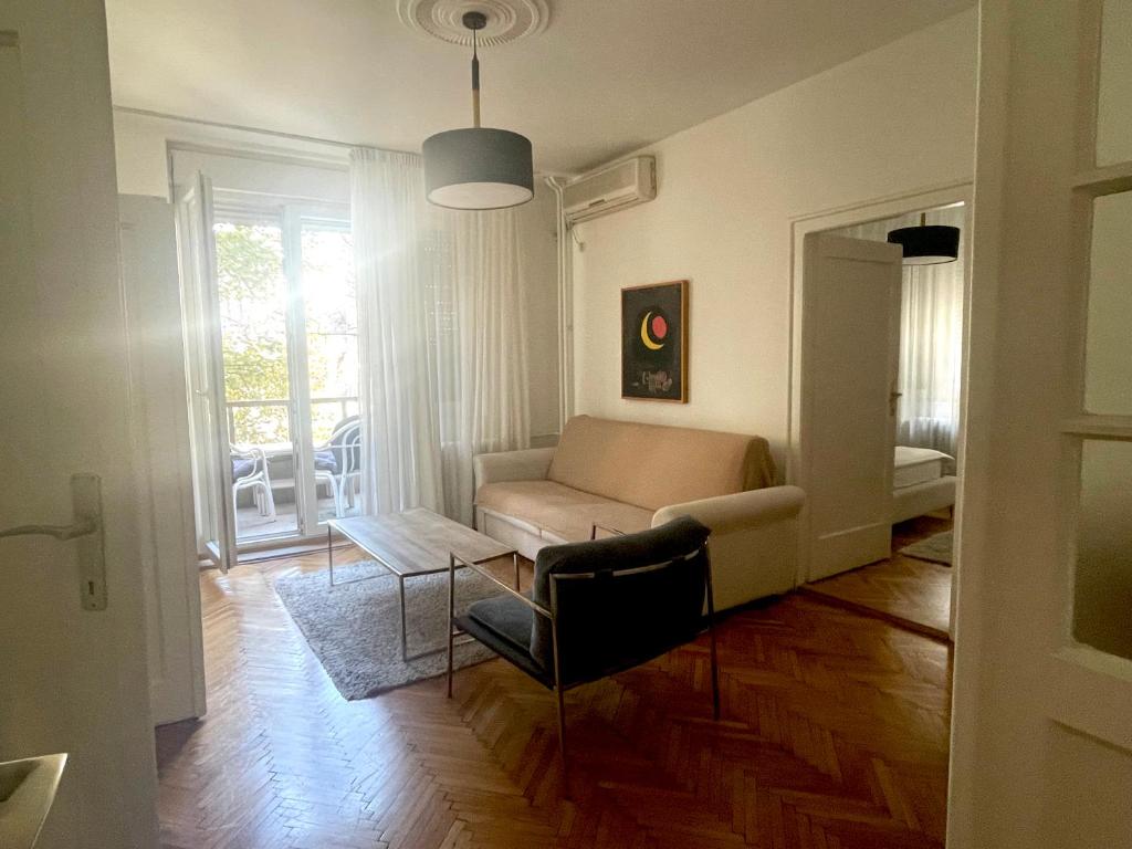 Two Bedroom Apartment with Terace and Parking - 1
