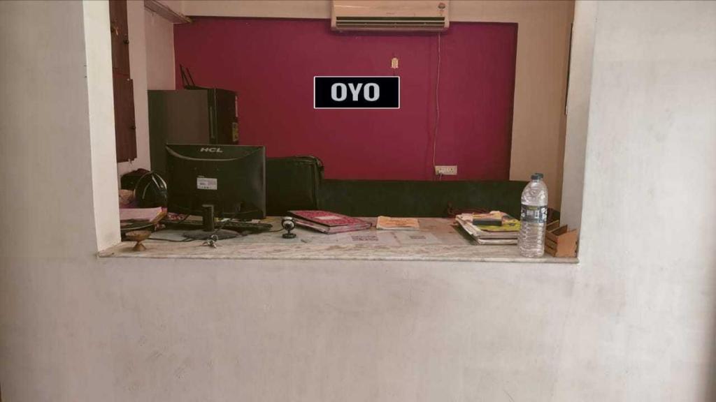 フロント・ロビー