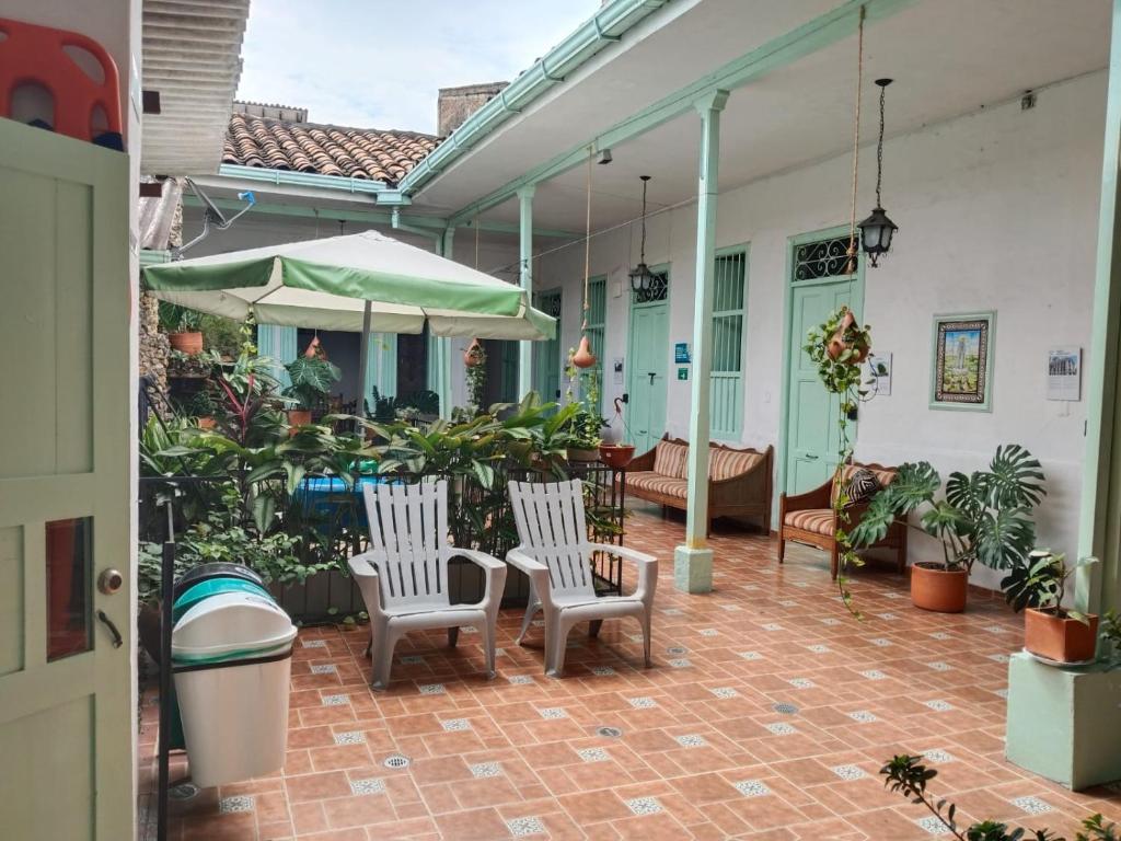 Sandalio Hostal Cali - 2
